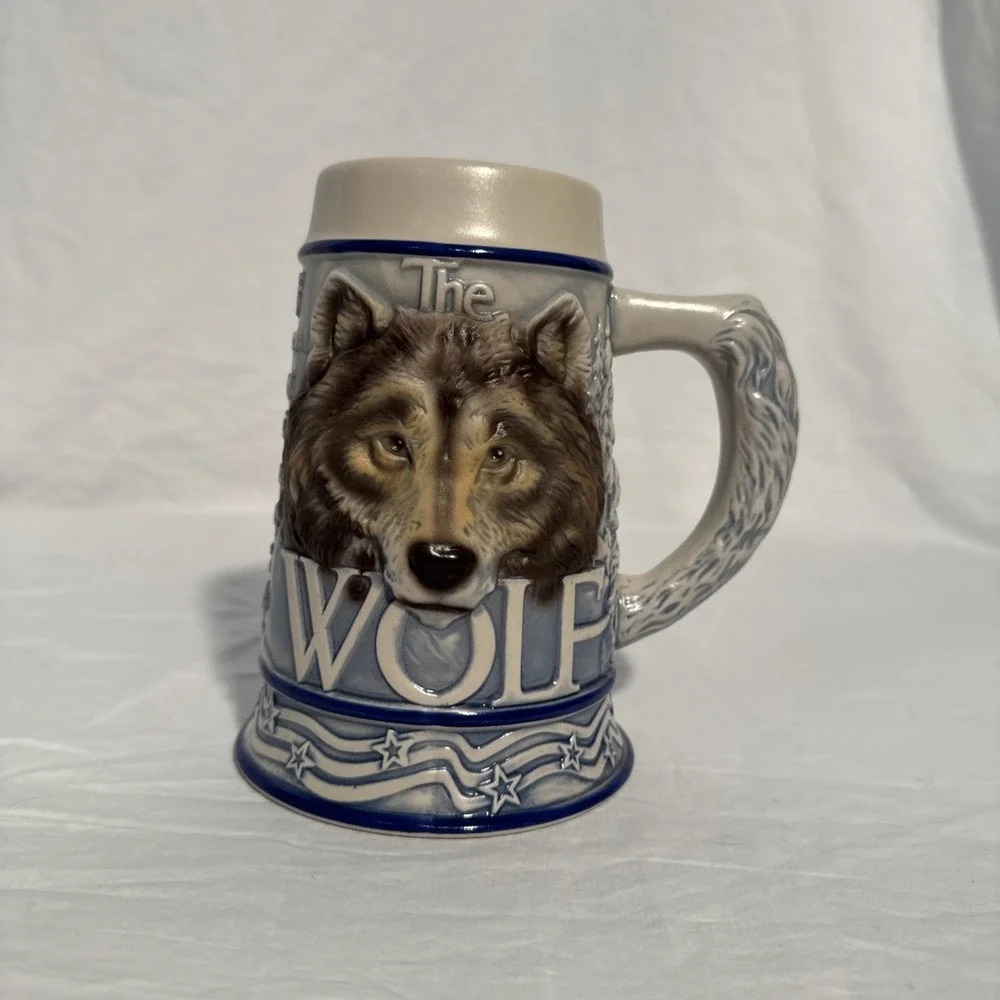 The Gray Wolf Stein American Animal Series Tom O'Brien 2000 3D Stars Ceramarte